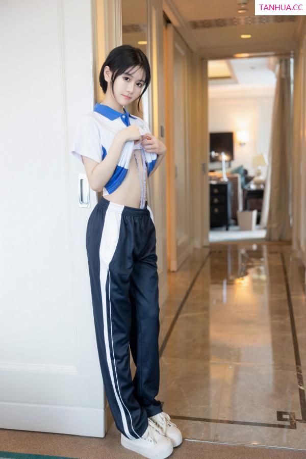   [XiuRen]高清写真图 2023.07.14 No.7085 幼幼 学生美腿第26张图片